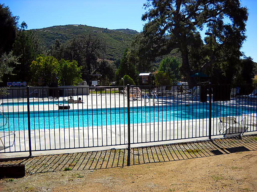 Oakzanita Springs Camping Resort Cabin 1 Descanso Экстерьер фото